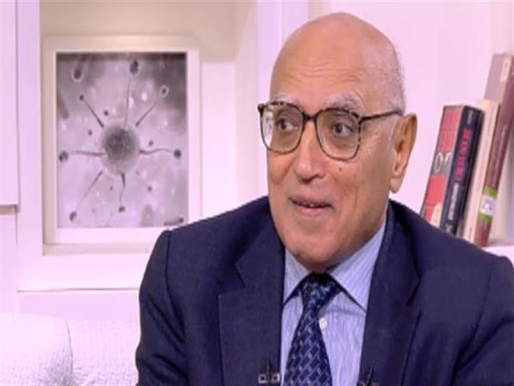 بعد تكريم السيسي.. أستاذ بجامعة الأزهر: البحث العلمي أفضل استثمار للدول بعد تكريم السيسي.. أستاذ بجامعة الأزهر: البحث العلمي أفضل استثمار للدول