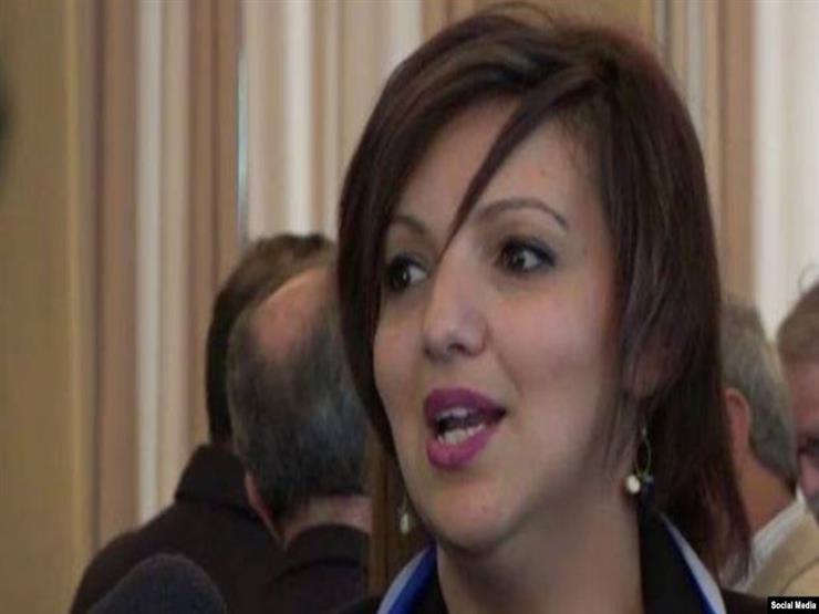 استقالة وزيرة الثقافة الجزائرية على خلفية حادث التدافع بحفل غنائي استقالة وزيرة الثقافة الجزائرية على خلفية حادث التدافع بحفل غنائي