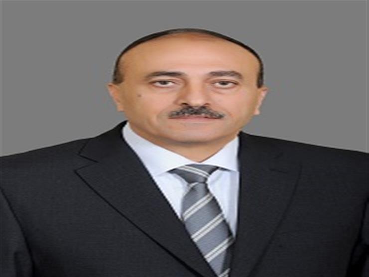 بدرجة نائب وزير.. قرار جمهوري بتجديد تعيين الأمين العام لمجلس الوزراء بدرجة نائب وزير.. قرار جمهوري بتجديد تعيين الأمين العام لمجلس الوزراء