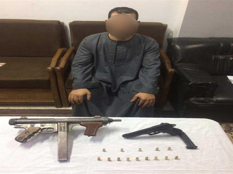 ضبط رشاش وطبنجة بحوزة عاطل في أطفيح ضبط رشاش وطبنجة بحوزة عاطل في أطفيح