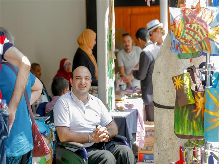 حكاية مريض بصعوبات التعلم.. الرسم طريق "كيكو" في الوصول للناس حكاية مريض بصعوبات التعلم.. الرسم طريق "كيكو" في الوصول للناس