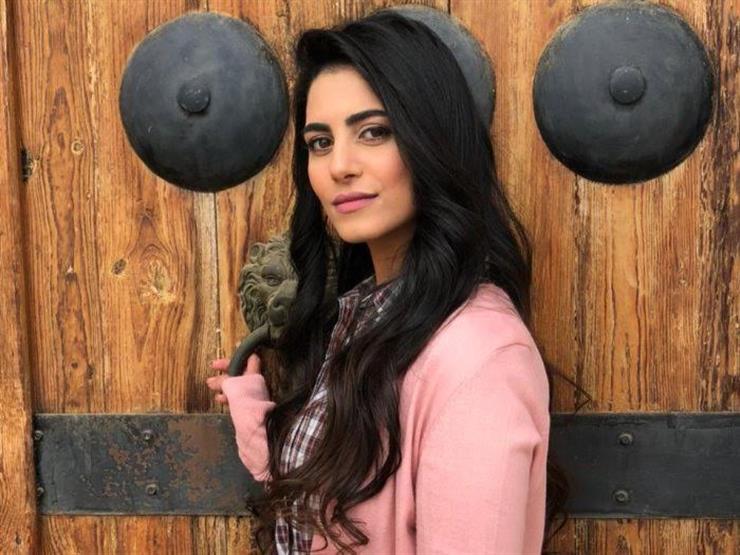 بطلة "أبوالعروسة" تبعث برسالة رومانسية لخطيبها بطلة "أبوالعروسة" تبعث برسالة رومانسية لخطيبها