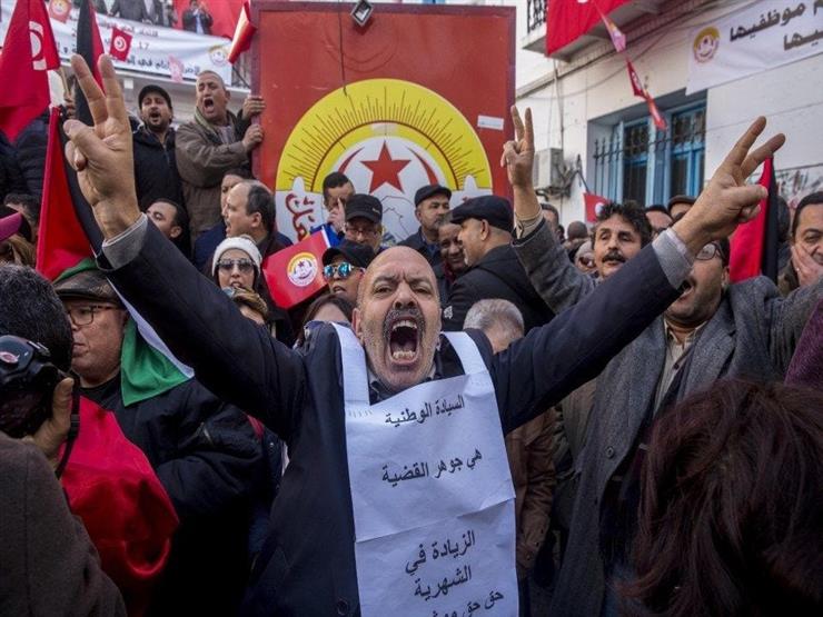 ثلاثية الخبز والإرهاب والديمقراطية تحسم.. من يحكم تونس بعد السبسي؟ ثلاثية الخبز والإرهاب والديمقراطية تحسم.. من يحكم تونس بعد السبسي؟