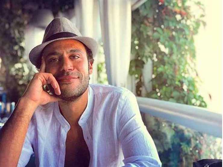 محمد إمام يحتفل بعيد ميلاد المخرج أحمد خالد محمد إمام يحتفل بعيد ميلاد المخرج أحمد خالد