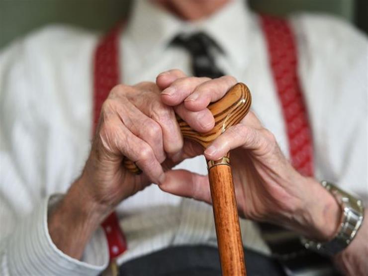 أمين الفتوى: لا يجوز إسكان الزوج أحدًا من أهله في بيت الزوجية إلا بموافقة الزوجة أمين الفتوى: لا يجوز إسكان الزوج أحدًا من أهله في بيت الزوجية إلا بموافقة الزوجة