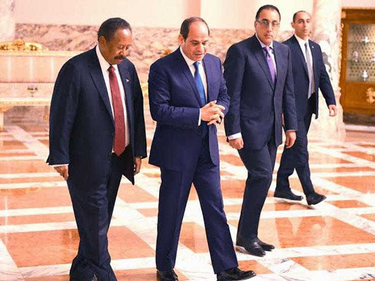 تفاصيل لقاء السيسي ورئيس وزراء السودان تفاصيل لقاء السيسي ورئيس وزراء السودان