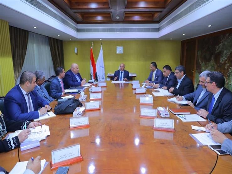 وزير النقل يتابع مستجدات شراء 50 جرار سكة حديد وتحديث وإصلاح 91 آخر وزير النقل يتابع مستجدات شراء 50 جرار سكة حديد وتحديث وإصلاح 91 آخر