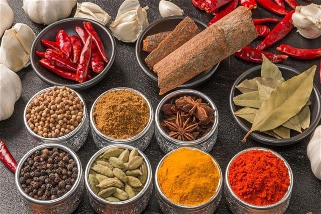 6 توابل تساعد على حرق الدهون.. منها الحبهان (صور) 6 توابل تساعد على حرق الدهون.. منها الحبهان (صور)