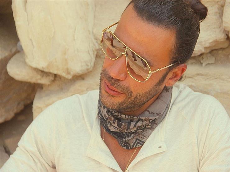 محمد عادل إمام يعلق على عيد ميلاده بطريقة كوميدية محمد عادل إمام يعلق على عيد ميلاده بطريقة كوميدية