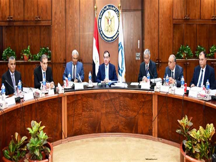 جنوب الوادي للبترول تخطط لاستثمار 56 مليون دولار لحفر 16 بئرا العام الجاري جنوب الوادي للبترول تخطط لاستثمار 56 مليون دولار لحفر 16 بئرا العام الجاري