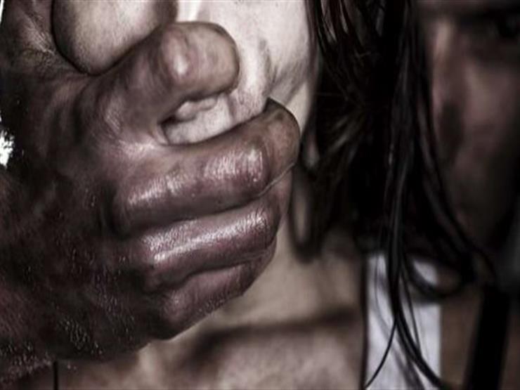 "صرخات الرضيع لم تمنعهم".. 3 أشقياء يغتصبون ربة منزل بالشرقية "صرخات الرضيع لم تمنعهم".. 3 أشقياء يغتصبون ربة منزل بالشرقية