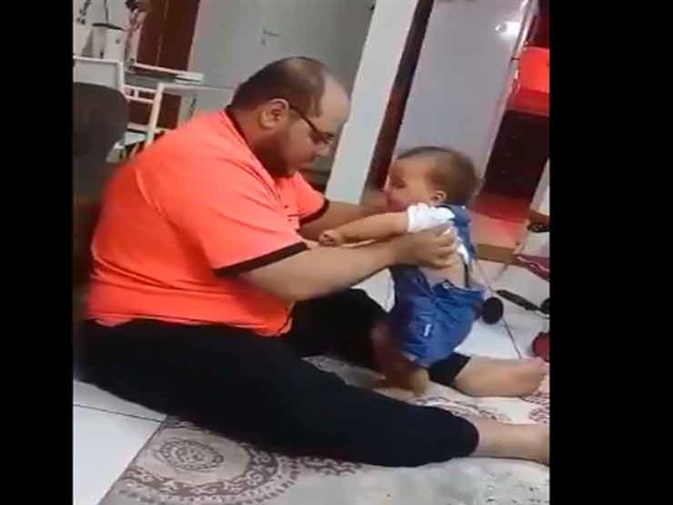السعودية تُلقي القبض على صاحب فيديو "تعذيب الطفلة" السعودية تُلقي القبض على صاحب فيديو "تعذيب الطفلة"