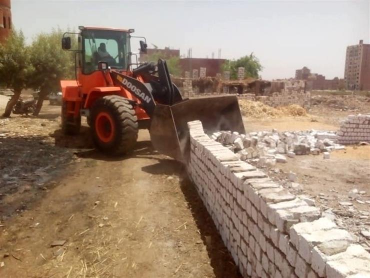 إزالة مخالفات بناء بدون ترخيص في مركز بني مزار بالمنيا إزالة مخالفات بناء بدون ترخيص في مركز بني مزار بالمنيا