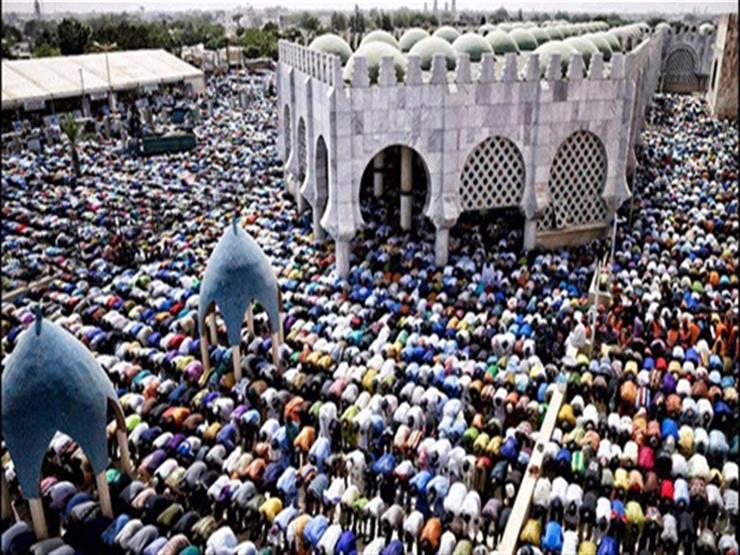 ملايين المسلمين يحجون إليه.. قصة ضريح أحمد بمبا شيخ الطريقة المريدية في السنغال ملايين المسلمين يحجون إليه.. قصة ضريح أحمد بمبا شيخ الطريقة المريدية في السنغال