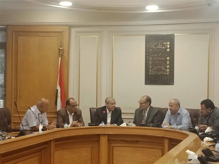 شعبة الفراشة ترفع مذكرة للمطالبة بتحصيل ضريبة القيمة المضافة من المنبع شعبة الفراشة ترفع مذكرة للمطالبة بتحصيل ضريبة القيمة المضافة من المنبع