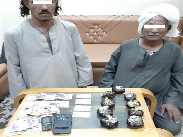 ضبط 3 كيلو أفيون بحوزة سائق وعامل بصحراوي الأقصر ضبط 3 كيلو أفيون بحوزة سائق وعامل بصحراوي الأقصر