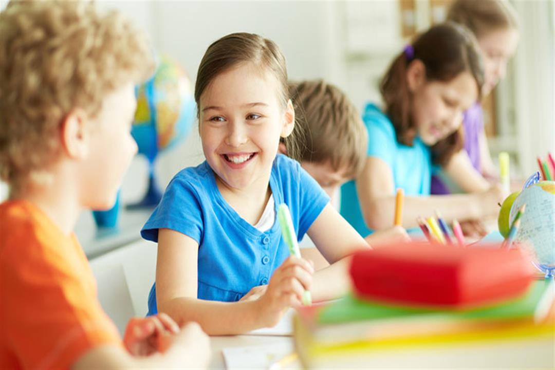 أبرزها ثقل الحقيبة.. 4 عادات خاطئة تهدد صحة طفلِك أثناء الدراسة أبرزها ثقل الحقيبة.. 4 عادات خاطئة تهدد صحة طفلِك أثناء الدراسة