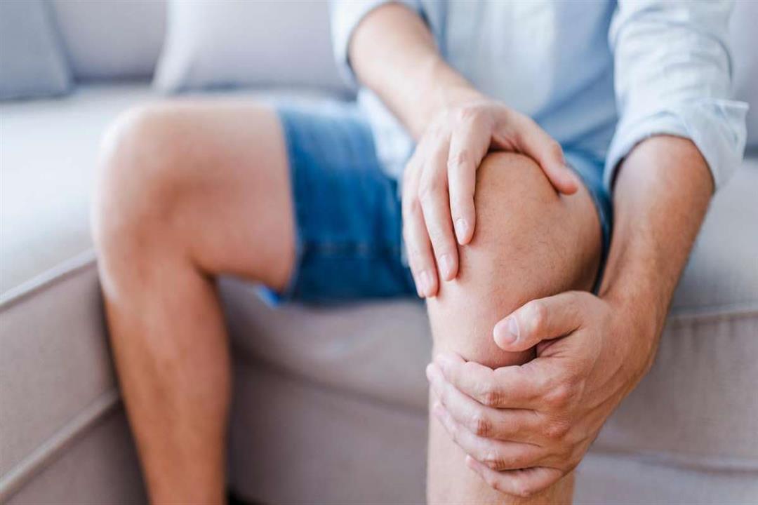 منها الطقطقة عند الحركة.. 4 علامات تنذرك بخطر الإصابة بخشونة الركبة منها الطقطقة عند الحركة.. 4 علامات تنذرك بخطر الإصابة بخشونة الركبة