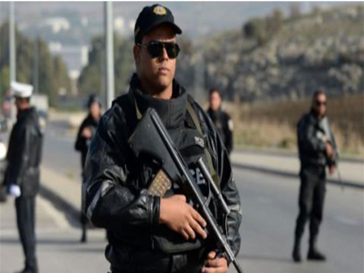ملثم يطعن شرطيا أمام مقر للانتخابات في تونس   مصراوى