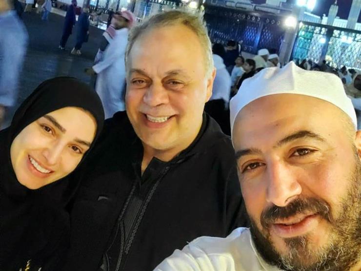 مجدي الهواري عن صورته مع روجينا وزكي: "مع الحبايب عند الحبيب" مجدي الهواري عن صورته مع روجينا وزكي: "مع الحبايب عند الحبيب"