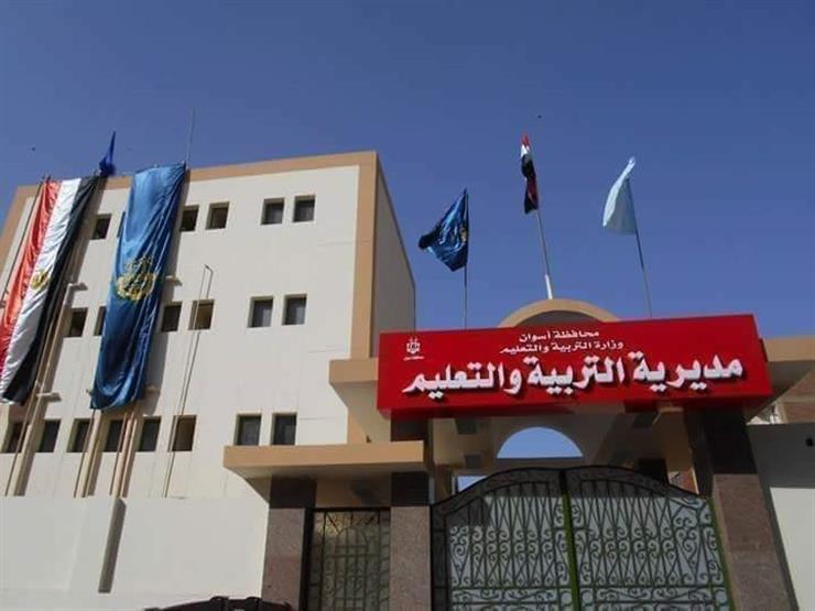 طلاب "الإعدادية" يؤدون امتحانات اللغة العربية والخط والإملاء بأسوان طلاب "الإعدادية" يؤدون امتحانات اللغة العربية والخط والإملاء بأسوان