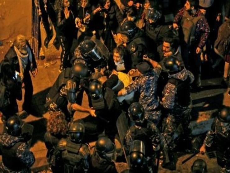 محامون لبنانيون: 100 موقوف على الأقل خلال يومين من التظاهرات في بيروت محامون لبنانيون: 100 موقوف على الأقل خلال يومين من التظاهرات في بيروت