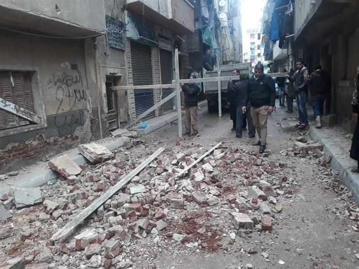 "عامر" يطالب باتخاذ إجراءات عاجلة بشأن انهيار عقارات بالإسكندرية بسبب الأمطار "عامر" يطالب باتخاذ إجراءات عاجلة بشأن انهيار عقارات بالإسكندرية بسبب الأمطار