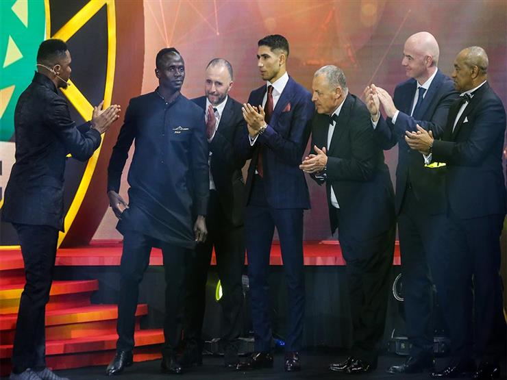 "صديق عزيز".. ماني "الأفضل في أفريقيا" يتحدث عن علاقته بصلاح "صديق عزيز".. ماني "الأفضل في أفريقيا" يتحدث عن علاقته بصلاح