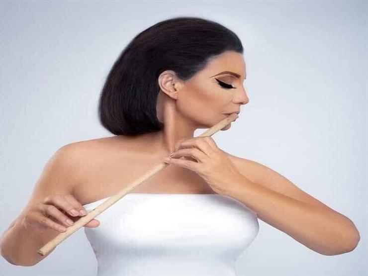 فيديو.. تعرف على طلب سوسن بدر من طبيب تجميل ذهبت له فيديو.. تعرف على طلب سوسن بدر من طبيب تجميل ذهبت له