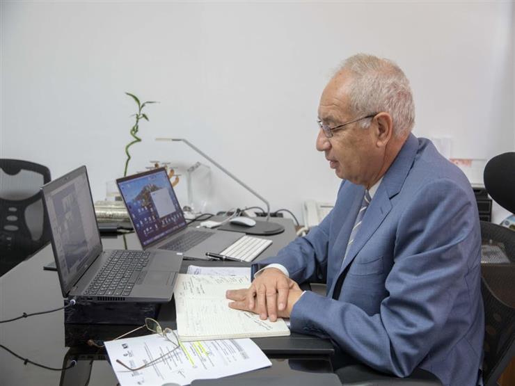 اقتصادية قناة السويس تعمل على توطين 10 قطاعات صناعية اقتصادية قناة السويس تعمل على توطين 10 قطاعات صناعية