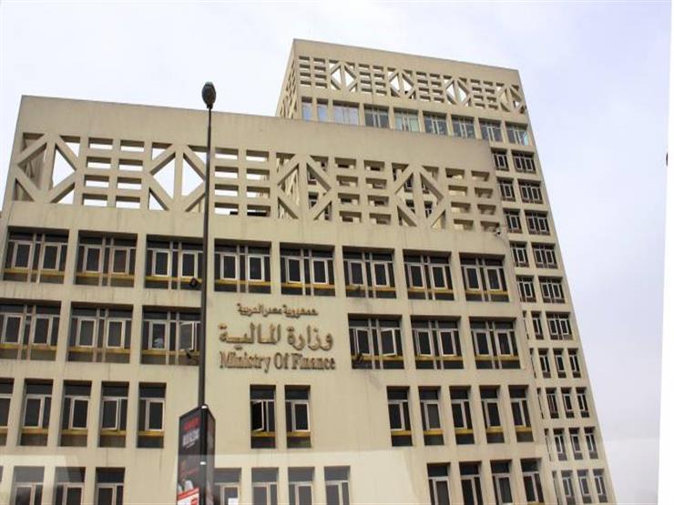 الحكومة تنفي تجميد صرف رواتب الموظفين بماكينات "ATM" لحين التحويل لـ"ميزة" الحكومة تنفي تجميد صرف رواتب الموظفين بماكينات "ATM" لحين التحويل لـ"ميزة"