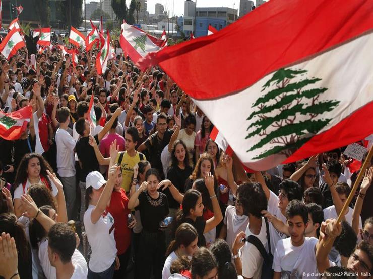 لبنان: إحراق مجسم الثورة في وسط بيروت.. والشرطة تلقي القبض على 4 متهمين لبنان: إحراق مجسم الثورة في وسط بيروت.. والشرطة تلقي القبض على 4 متهمين