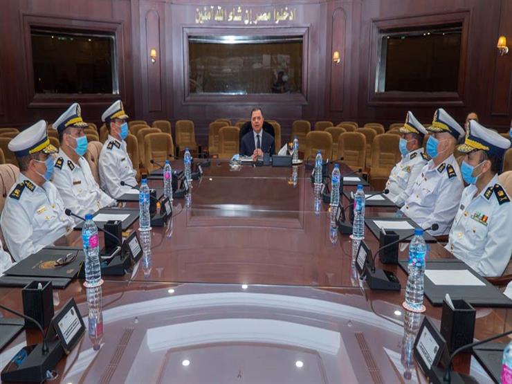 بتقنية "الفيديو كونفرانس".. وزير الداخلية يجتمع بمساعديه لمتابعة خطة تأمين انتخابات النواب بتقنية "الفيديو كونفرانس".. وزير الداخلية يجتمع بمساعديه لمتابعة خطة تأمين انتخابات النواب