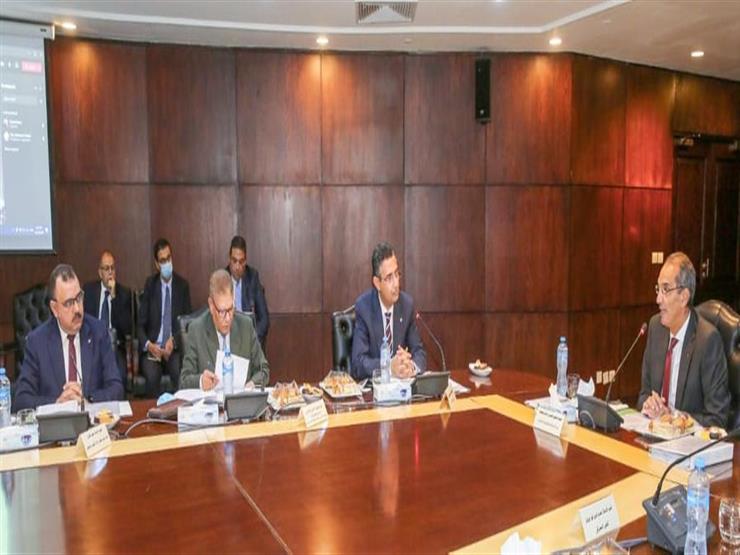 وزير الاتصالات لمجلس إدارة البريد: تطوير منظومة المدفوعات وتوسيع محفظة الخدمات وزير الاتصالات لمجلس إدارة البريد: تطوير منظومة المدفوعات وتوسيع محفظة الخدمات