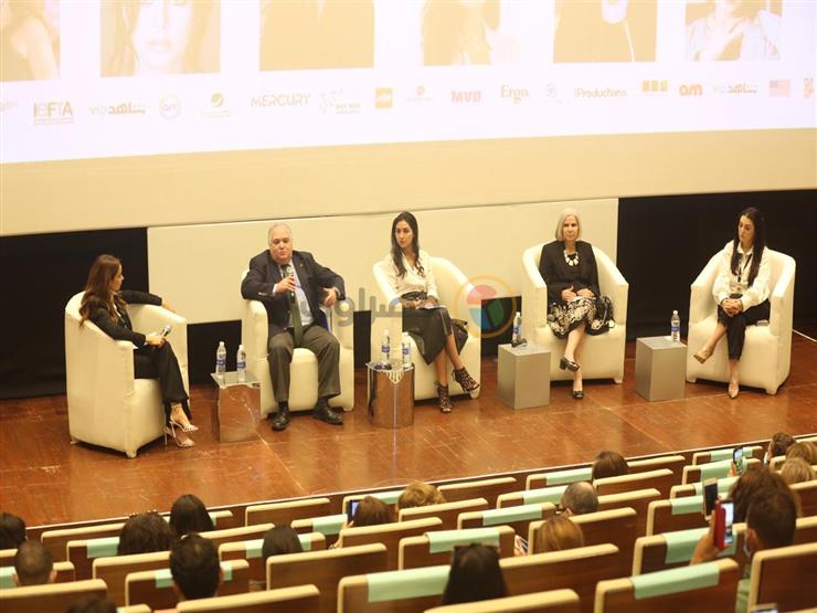 ضيوف "الجونة السينمائي" العرب والأجانب يخضعون لاختبار "كورونا" قبل سفرهم ضيوف "الجونة السينمائي" العرب والأجانب يخضعون لاختبار "كورونا" قبل سفرهم