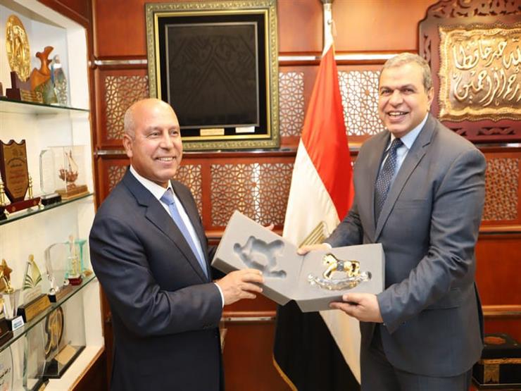 وزير القوى العاملة يلتقي وزير النقل لبحث مشكلات تواجه العمال -صورة وزير القوى العاملة يلتقي وزير النقل لبحث مشكلات تواجه العمال -صورة