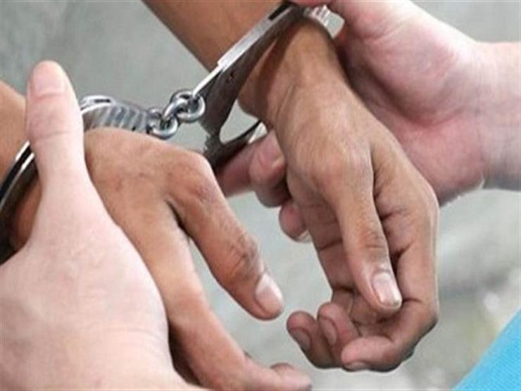 ضبط عاطل أنشأ صفحة لترويج الأعمال المنافية للآداب بمدينة نصر ضبط عاطل أنشأ صفحة لترويج الأعمال المنافية للآداب بمدينة نصر
