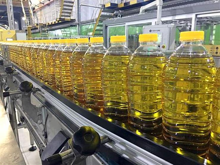 ضبط 6 أطنان زيت طعام مجهول المصدر قبل بيعه للمستهلكين في الغربية ضبط 6 أطنان زيت طعام مجهول المصدر قبل بيعه للمستهلكين في الغربية