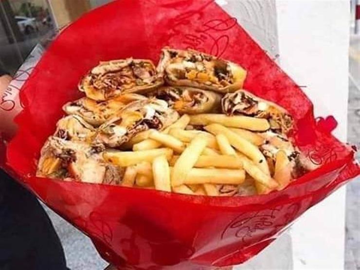 "ورد ولا عزومة".. زيادة في إنفاق المصريين على المطاعم بالفلانتين (فيديوجرافيك) "ورد ولا عزومة".. زيادة في إنفاق المصريين على المطاعم بالفلانتين (فيديوجرافيك)