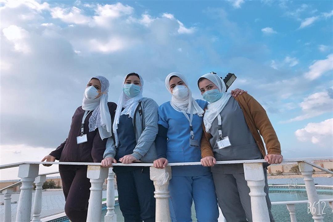 بعد عودتها من الحجر الصحي.. ممرضة: أختي خافت مني ورفضت تأكل من إيدي بعد عودتها من الحجر الصحي.. ممرضة: أختي خافت مني ورفضت تأكل من إيدي