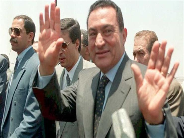 مبارك "بلا حواجز" في مذكرات رجاله: "منوفي حدق.. وحكاية مقابلة أزعجته" مبارك "بلا حواجز" في مذكرات رجاله: "منوفي حدق.. وحكاية مقابلة أزعجته"