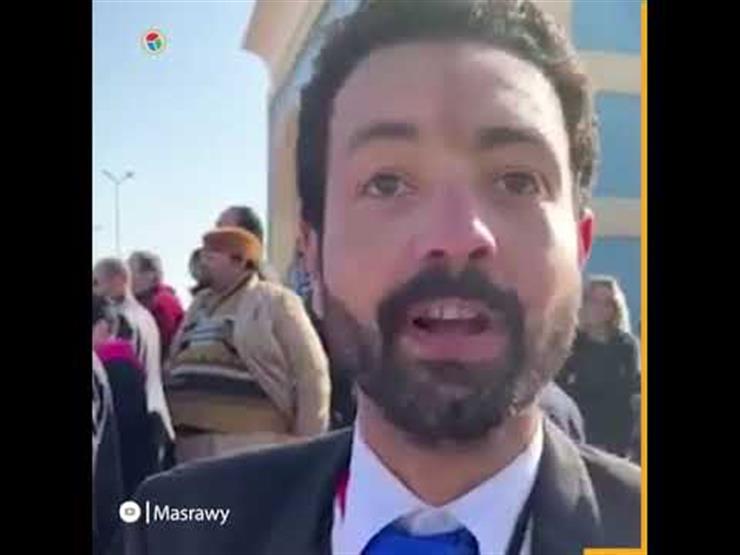 مواطن ينتظر جنازة مبارك :"جاي من اسكندرية مخصوص علشانه" مواطن ينتظر جنازة مبارك :"جاي من اسكندرية مخصوص علشانه"