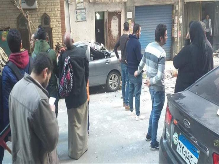 بالفيديو- لحظة انهيار شرفة عقار بـ"عروسين" في الإسكندرية بالفيديو- لحظة انهيار شرفة عقار بـ"عروسين" في الإسكندرية