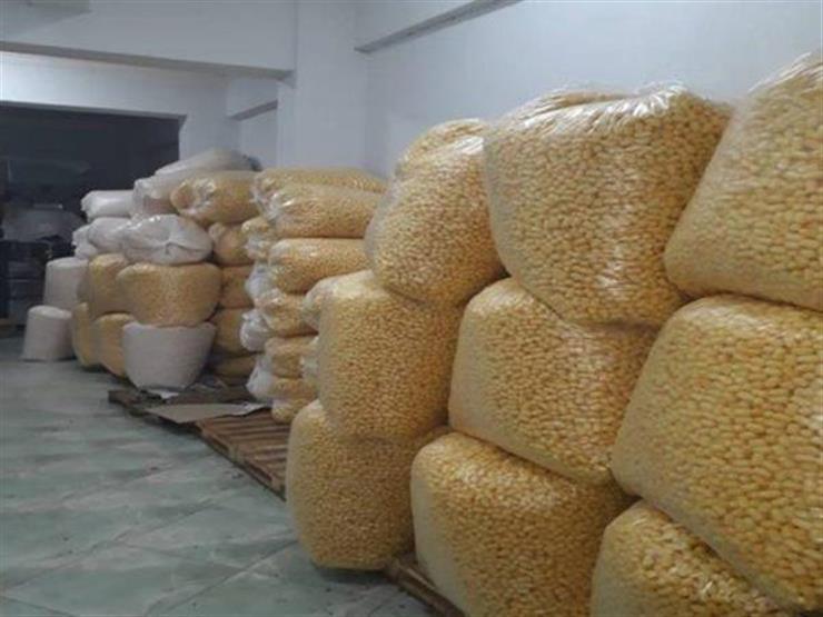 ضبط مصنع غير مرخص لإنتاج المقرمشات بالعبور ضبط مصنع غير مرخص لإنتاج المقرمشات بالعبور