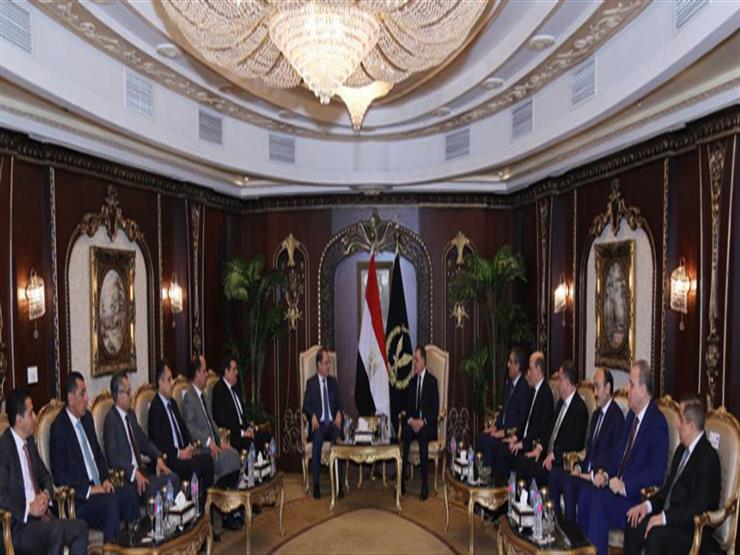 النائب العام يهنئ وزير الداخلية بعيد الشرطة: نقدر دوركم لحماية الوطن النائب العام يهنئ وزير الداخلية بعيد الشرطة: نقدر دوركم لحماية الوطن