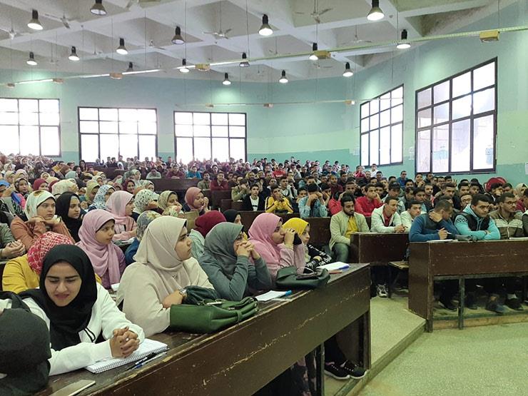 انتظام الدراسة بكليات جامعة بنها في أول أيام الفصل الدراسي الثاني انتظام الدراسة بكليات جامعة بنها في أول أيام الفصل الدراسي الثاني