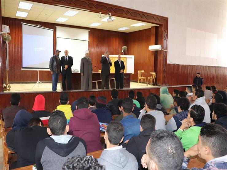 المحرصاوي يطمئن على انتظام الدراسة بكليات الأزهر بالقاهرة المحرصاوي يطمئن على انتظام الدراسة بكليات الأزهر بالقاهرة