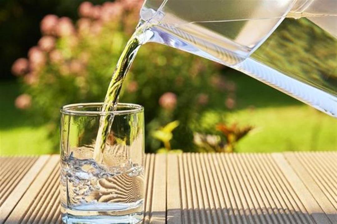 11 فائدة لشرب الماء على معدة فارغة الكونسلتو