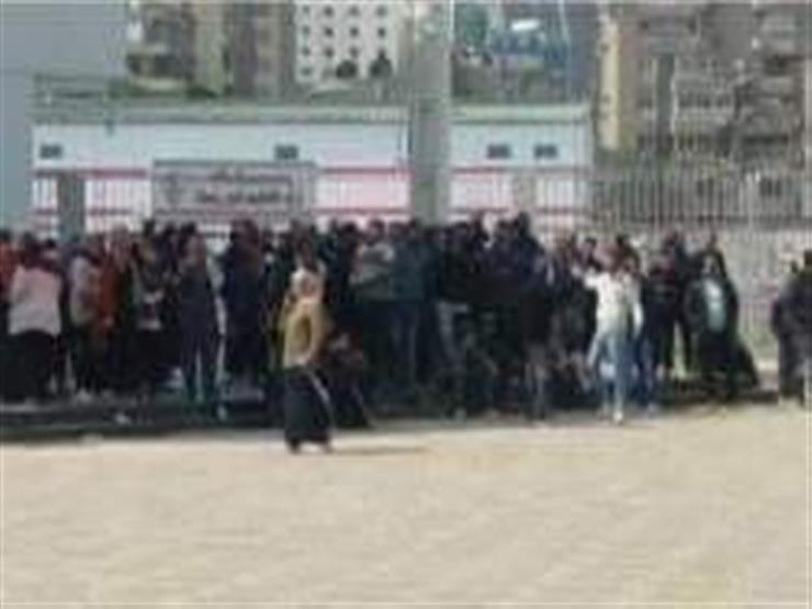 بعد حضور مرتضى منصور.. انتهاء الوقفة الاحتجاجية للعاملين في الزمالك.. فيديو بعد حضور مرتضى منصور.. انتهاء الوقفة الاحتجاجية للعاملين في الزمالك.. فيديو