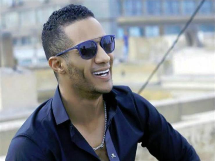 محمد رمضان يروج لبوستر "البرنس" محمد رمضان يروج لبوستر "البرنس"